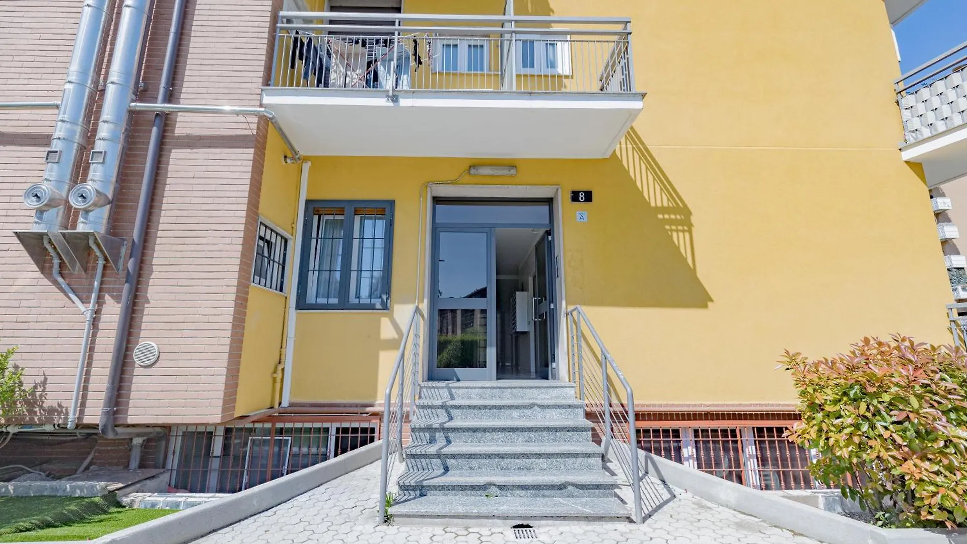 Comfy & Chic Vicino Famagosta E Universita Iulm Milan Apartment