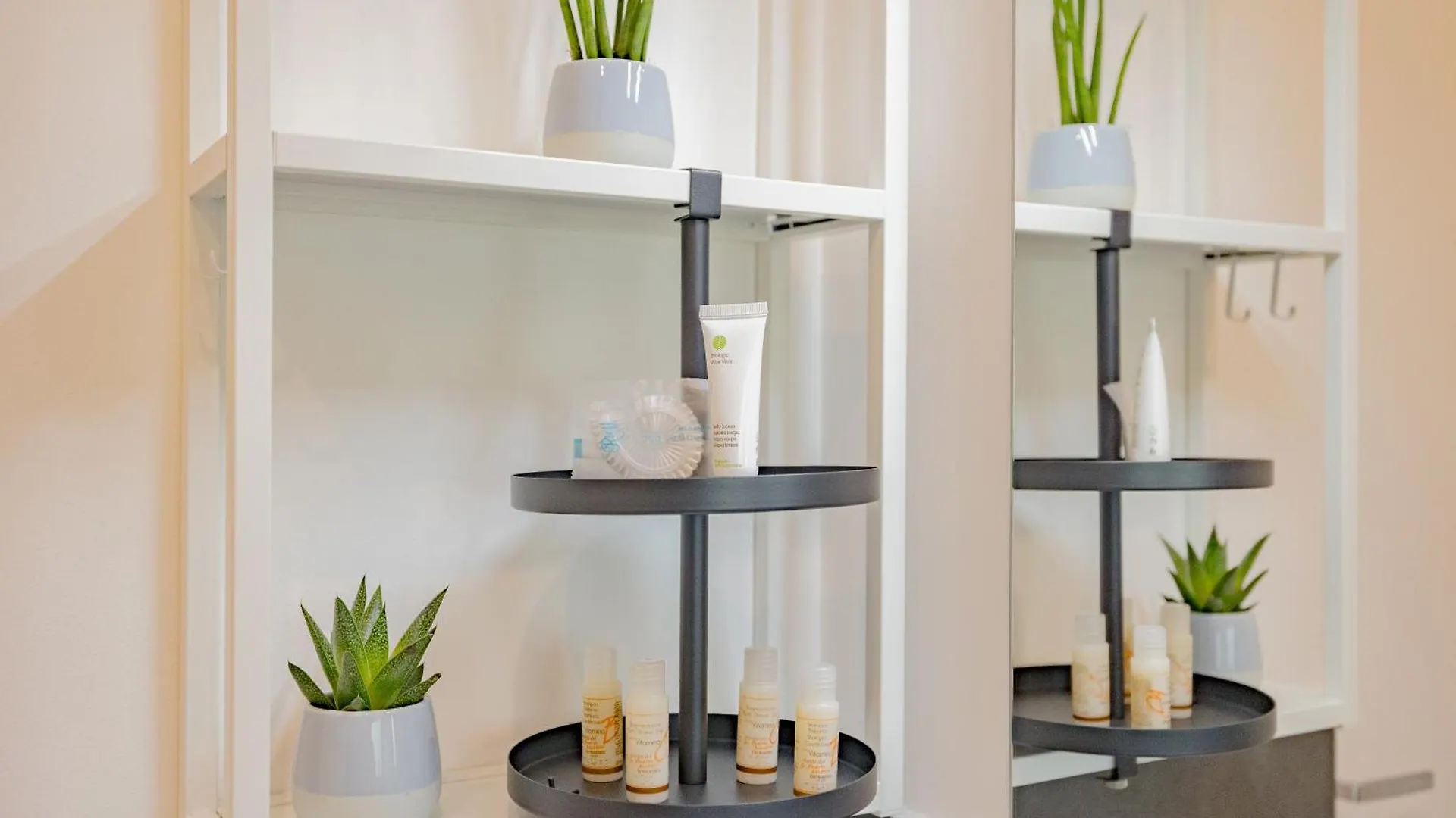 Apartment Comfy & Chic Vicino Famagosta E Universita Iulm Milan Italy