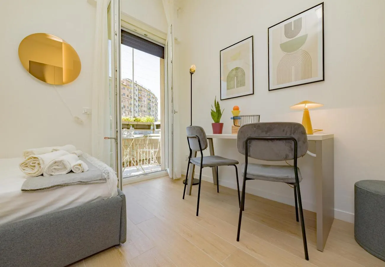Apartment Comfy & Chic Vicino Famagosta E Universita Iulm Milan Italy