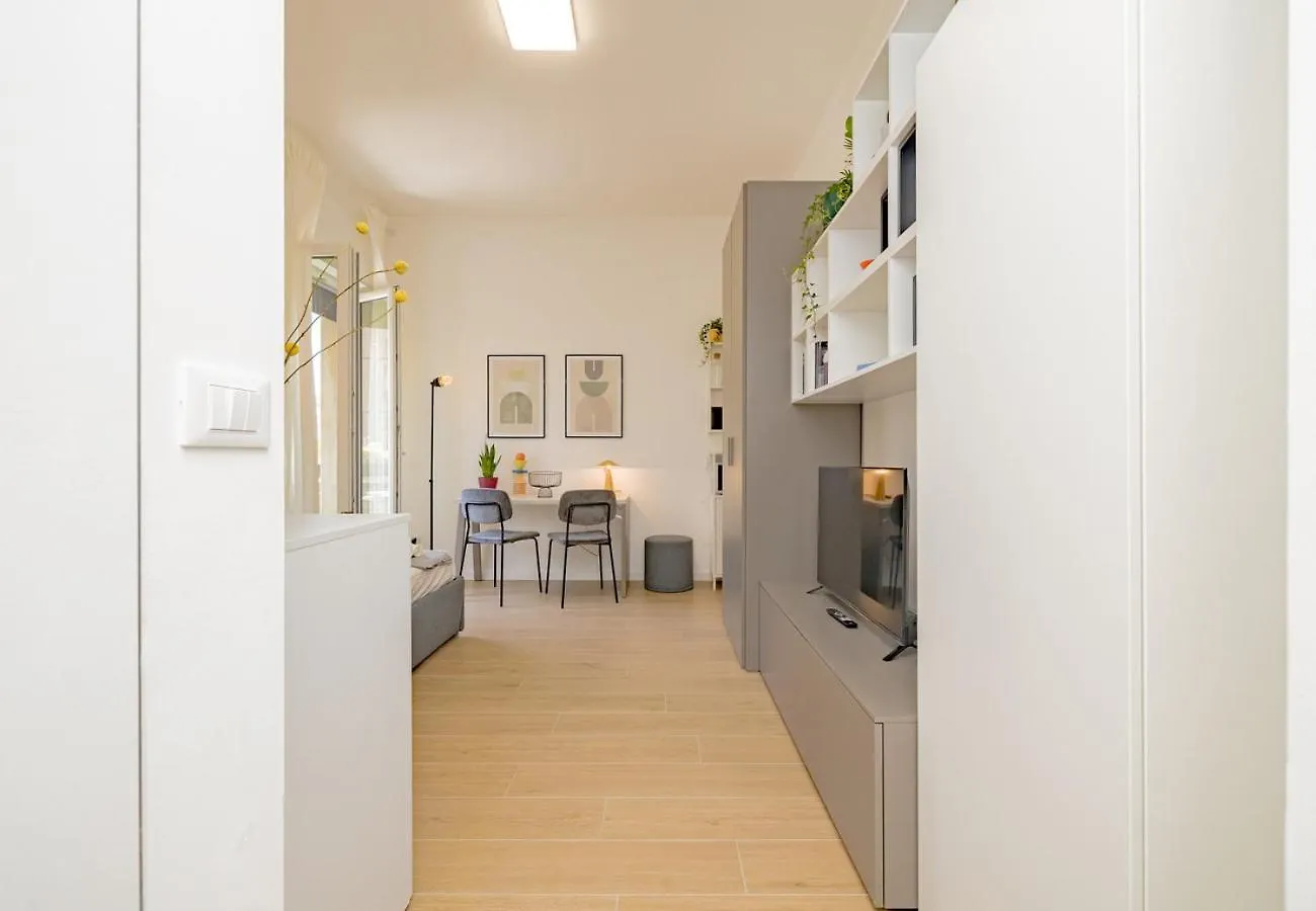 Apartment Comfy & Chic Vicino Famagosta E Universita Iulm Milan